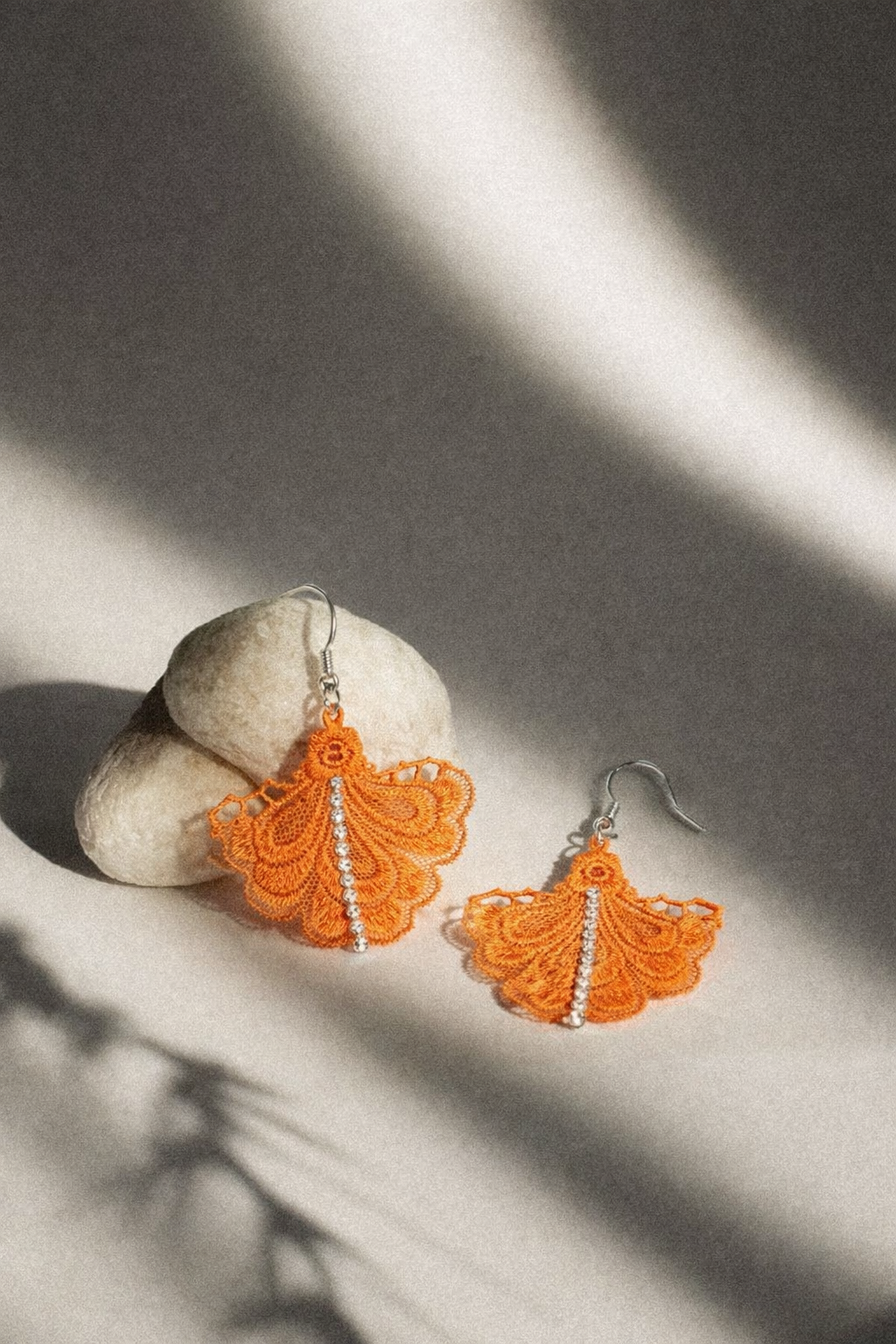 Дизайнерски дантелени обеци “MALIEA STONE”