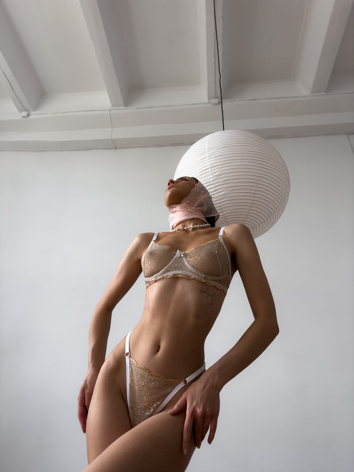 Дантелен луксозен сет  “Savine”