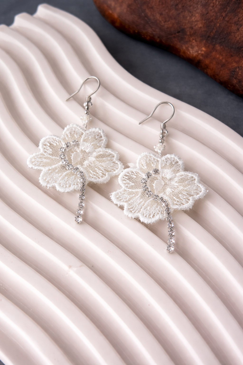 Дизайнерски обеци “FLOWER LOVE”