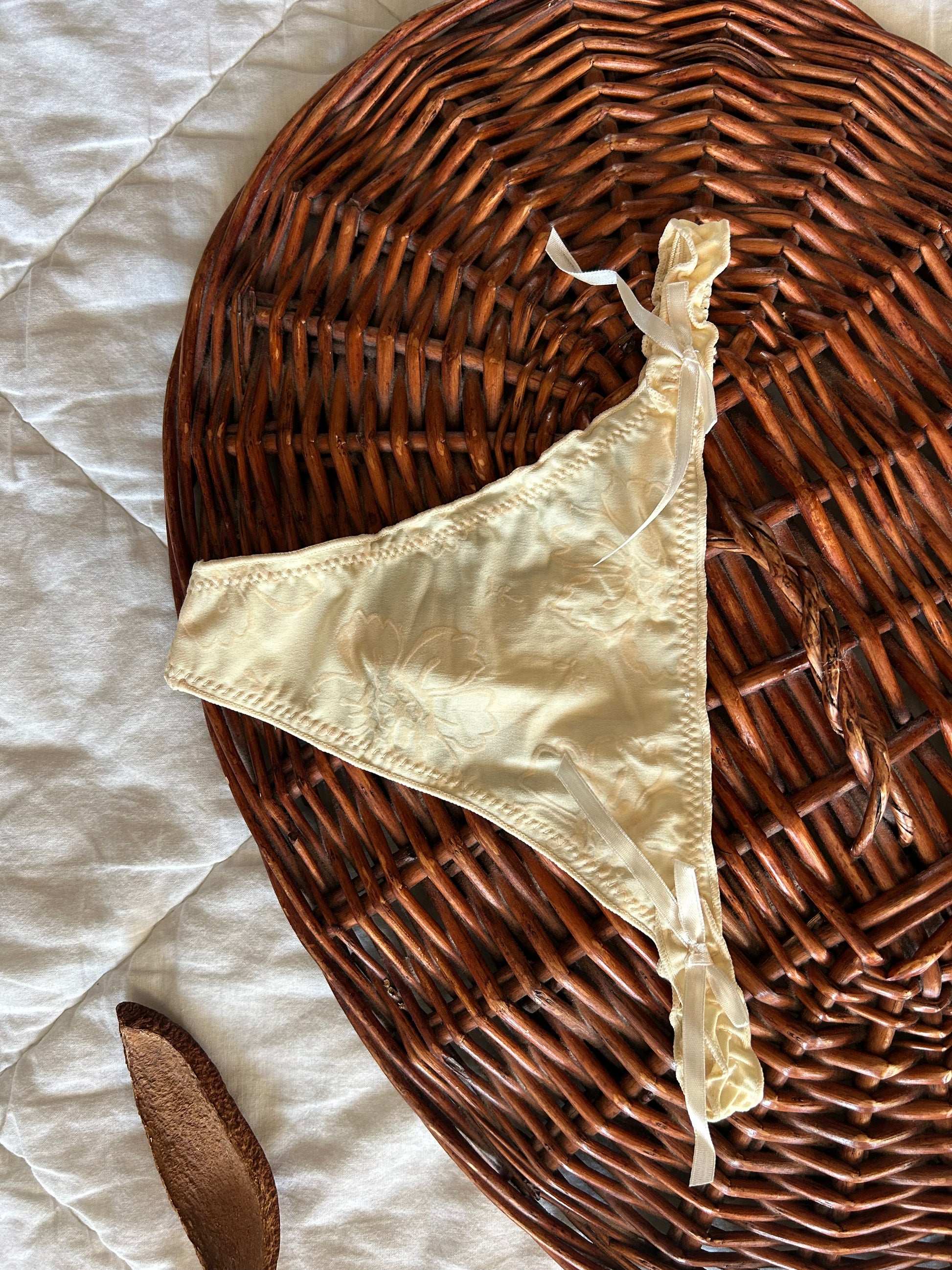 Sexy thongs Луксозна прашка ”Suney”