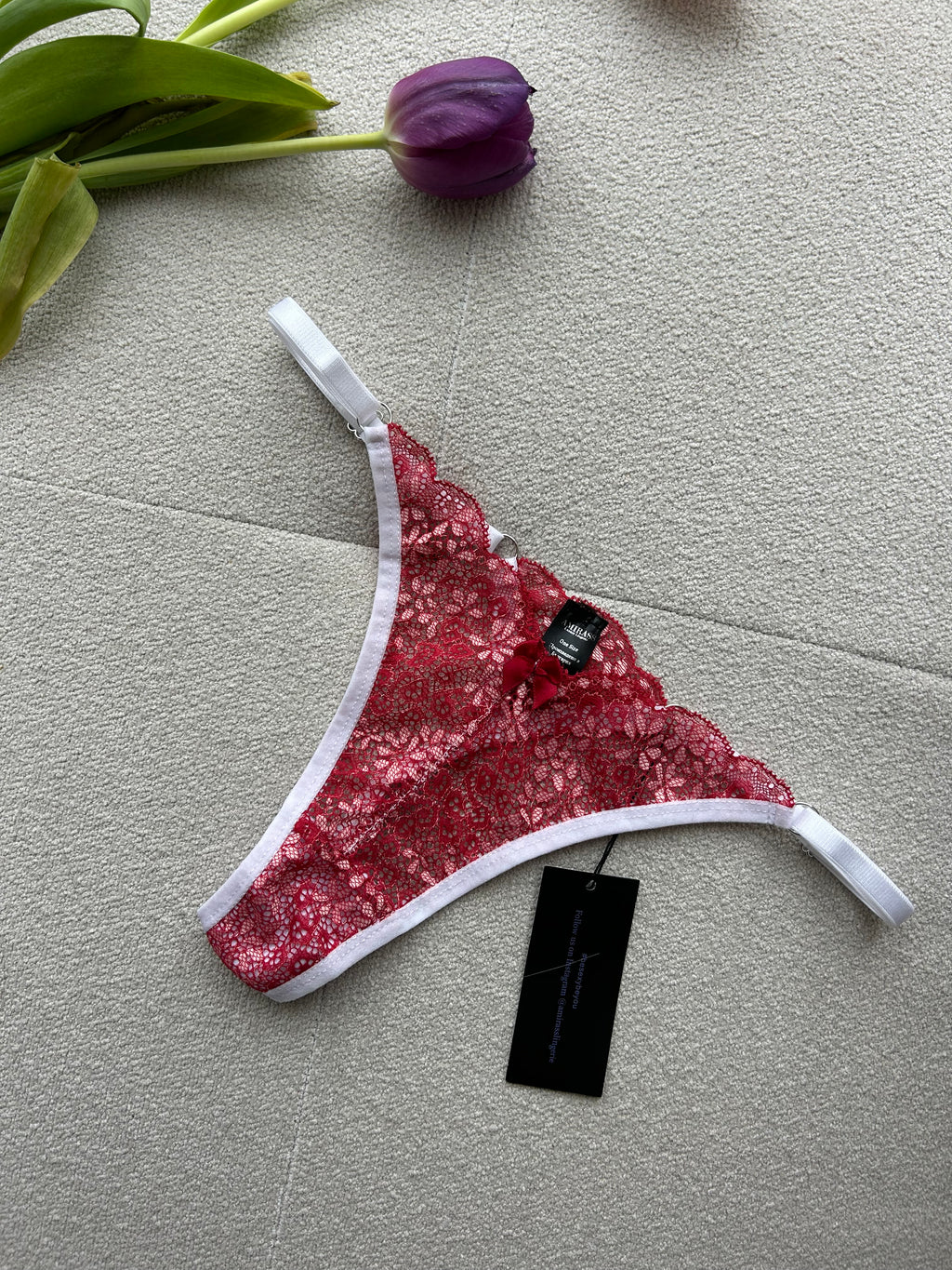 Sexy Amirass lingerie дантелен сет от две части “She is the moment”