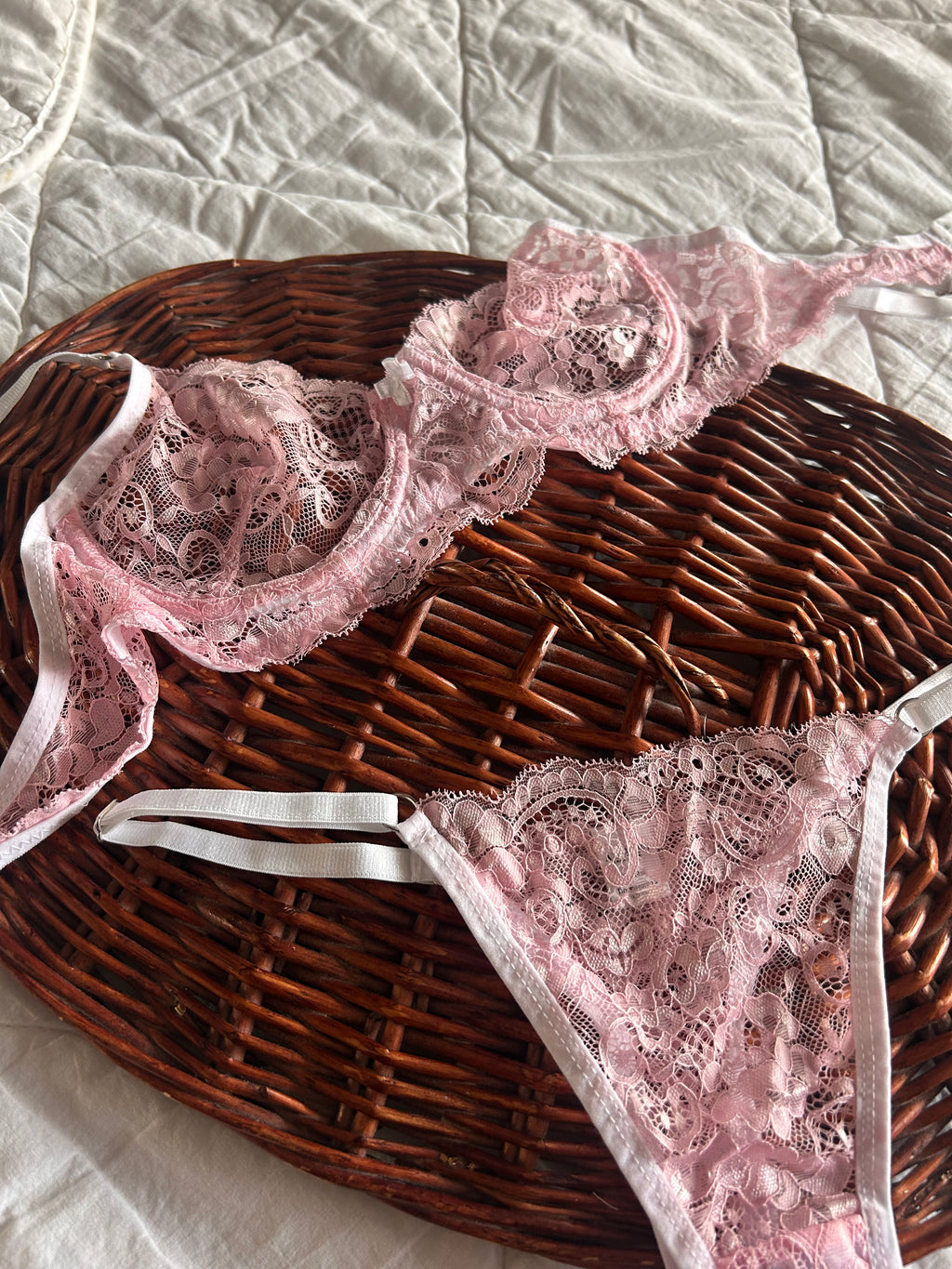 Луксозен сет от две части ”Liar” Lingerie