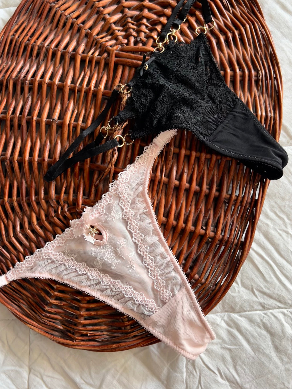 2 чифта секси прашки “Black&Pink”