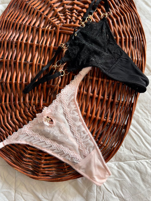 2 чифта секси прашки “Black&Pink”