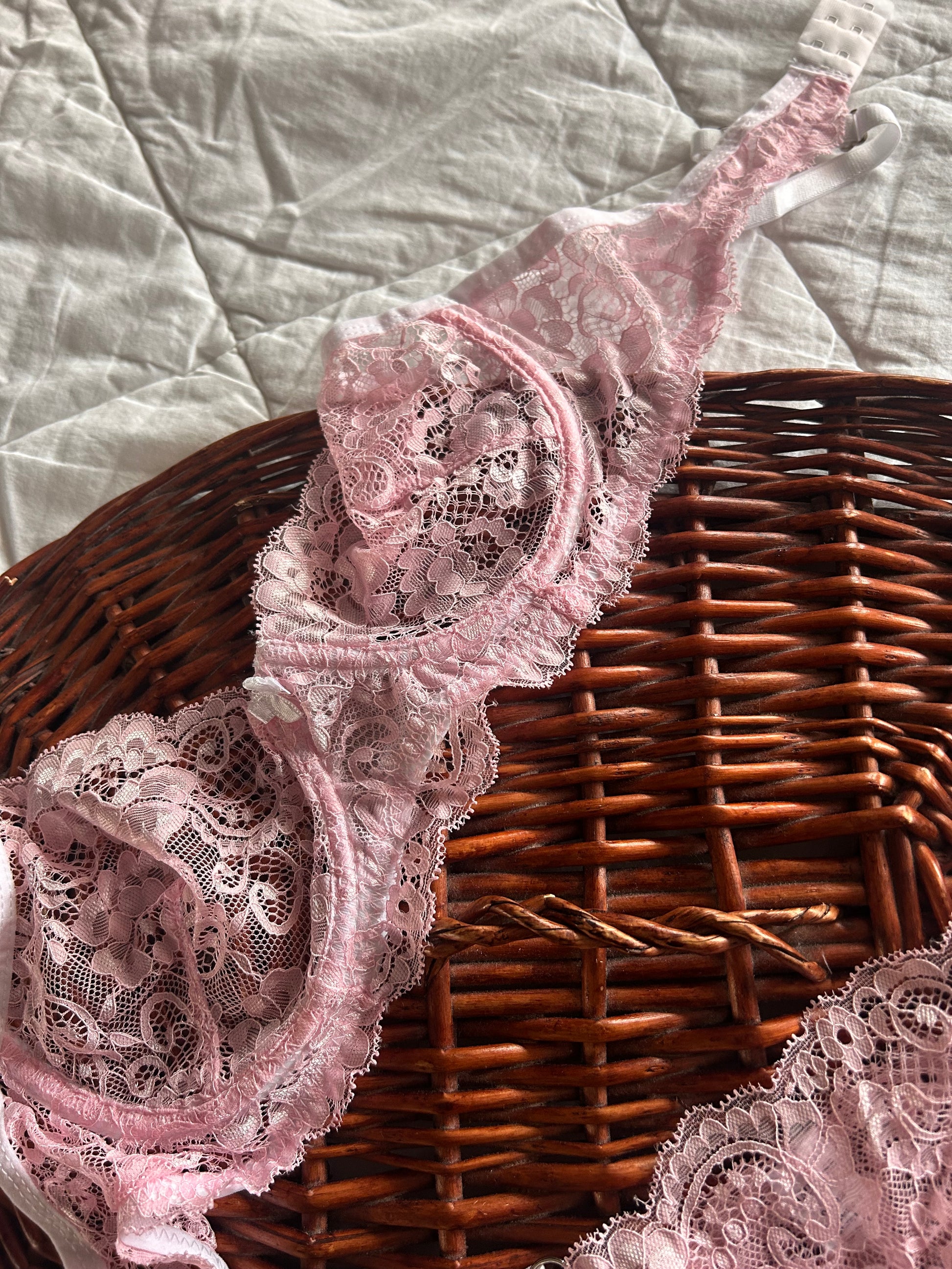 Луксозен сет от две части ”Liar” Lingerie