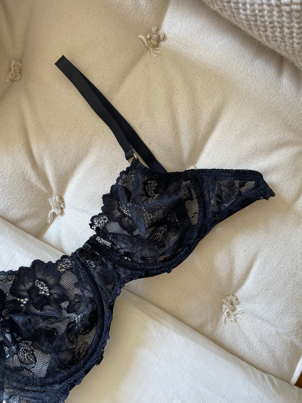 Луксозен сет от две части ”Liar” Lingerie