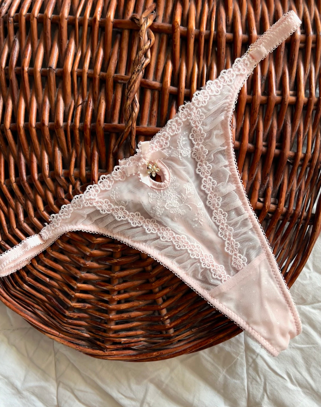 Sexy Thong Луксозна прашка “Peachy Vibe”