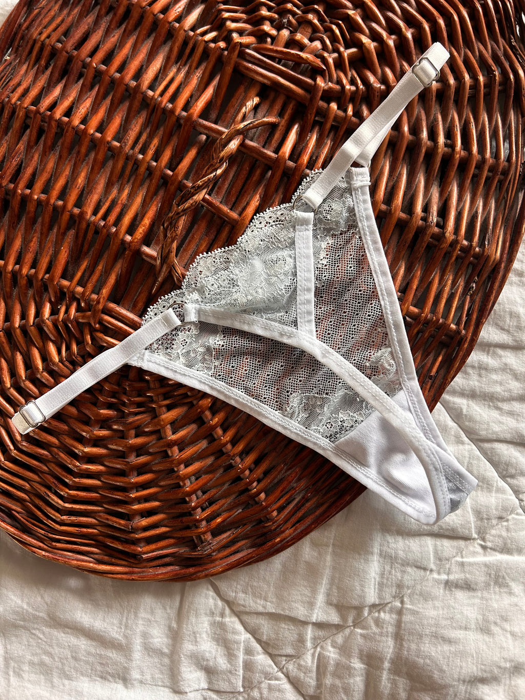 Луксозна прашка с “White Blue”