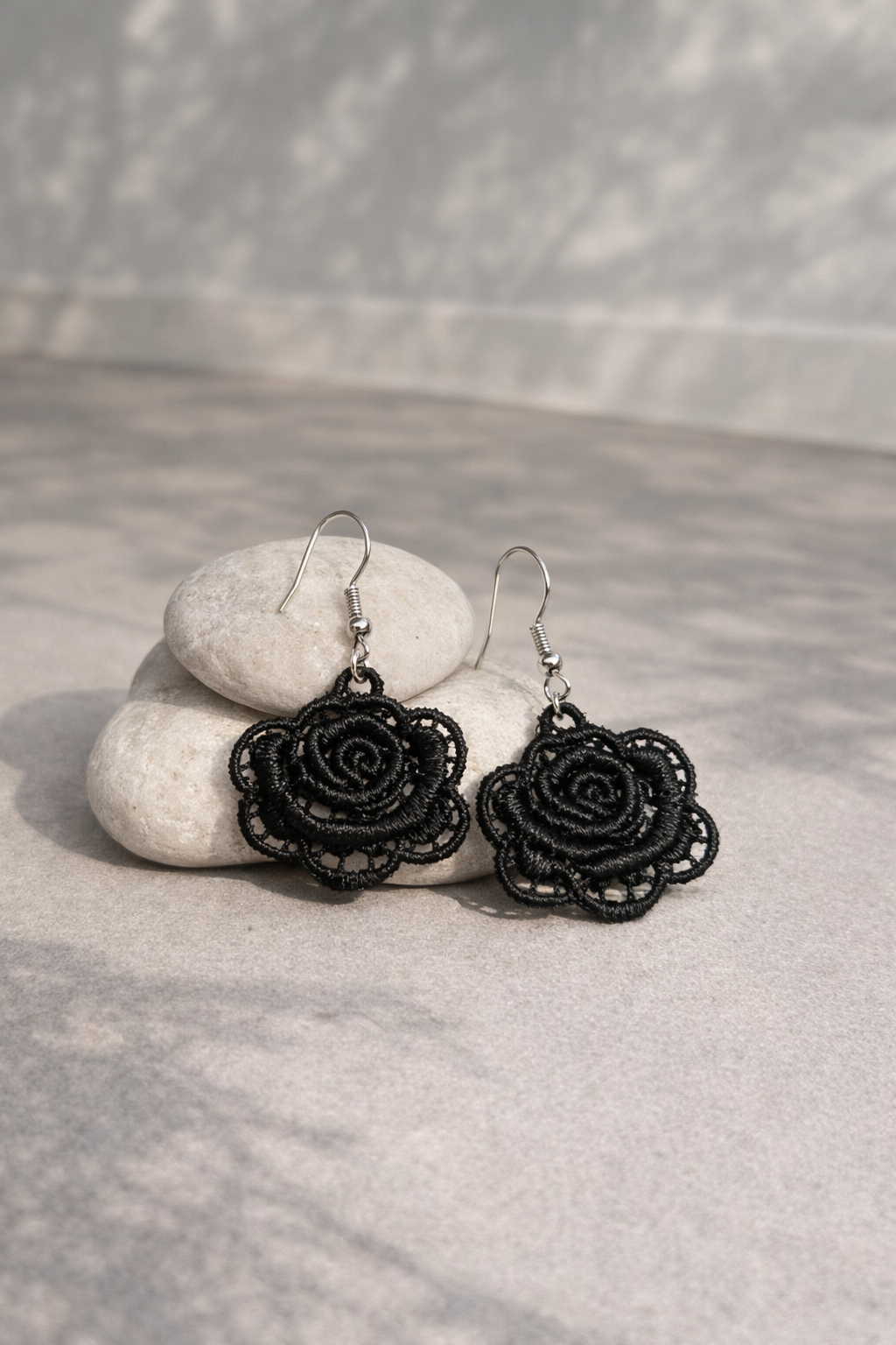 Дантелени обеци “BLACK LACE”