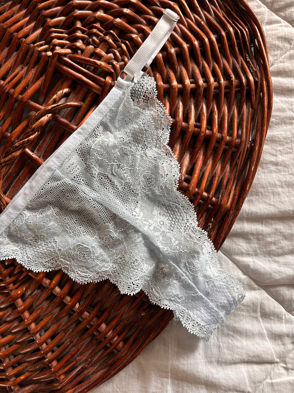 Луксозна дантелена бикина с “White Blue”