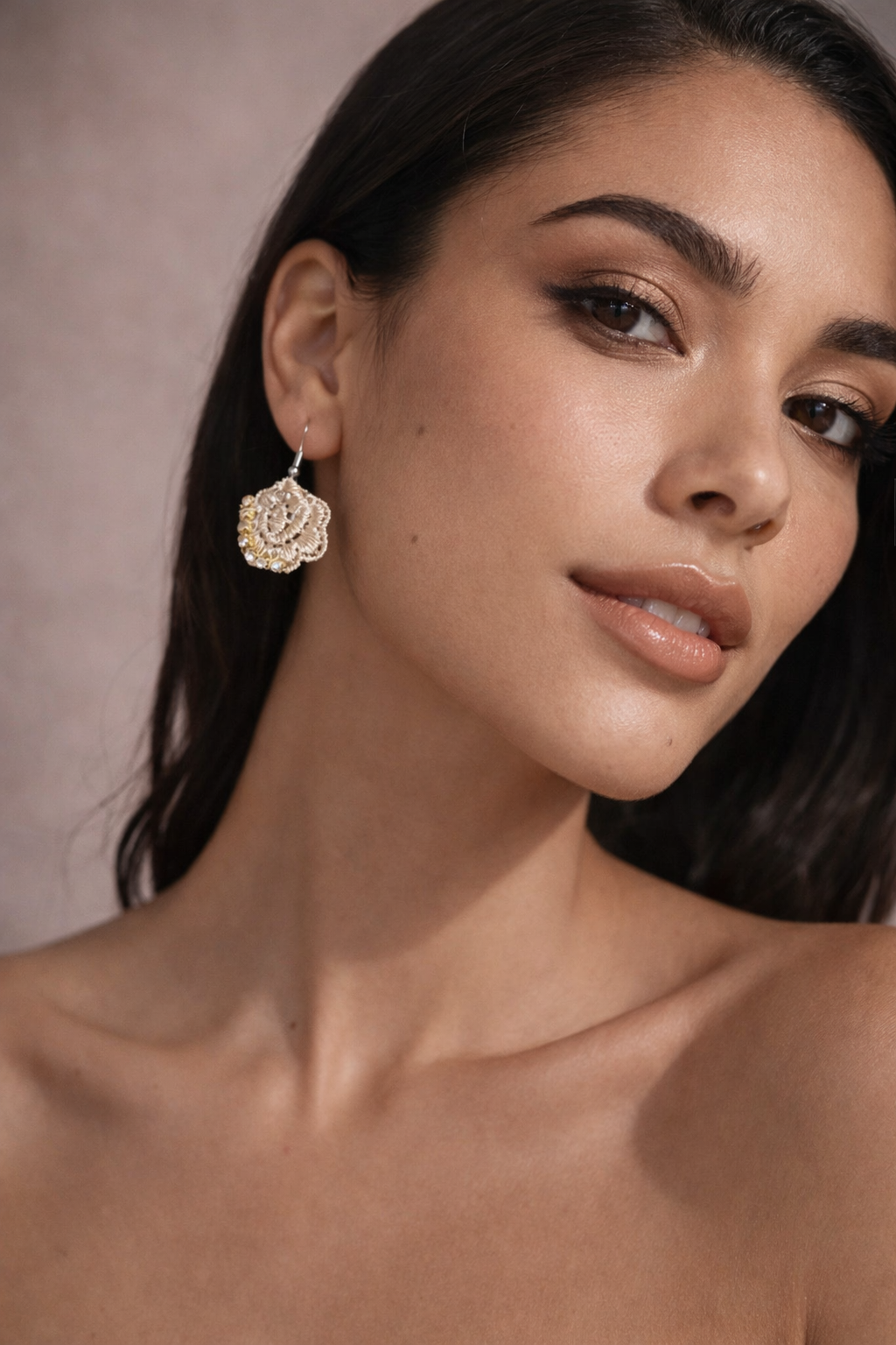 дантелени бижута