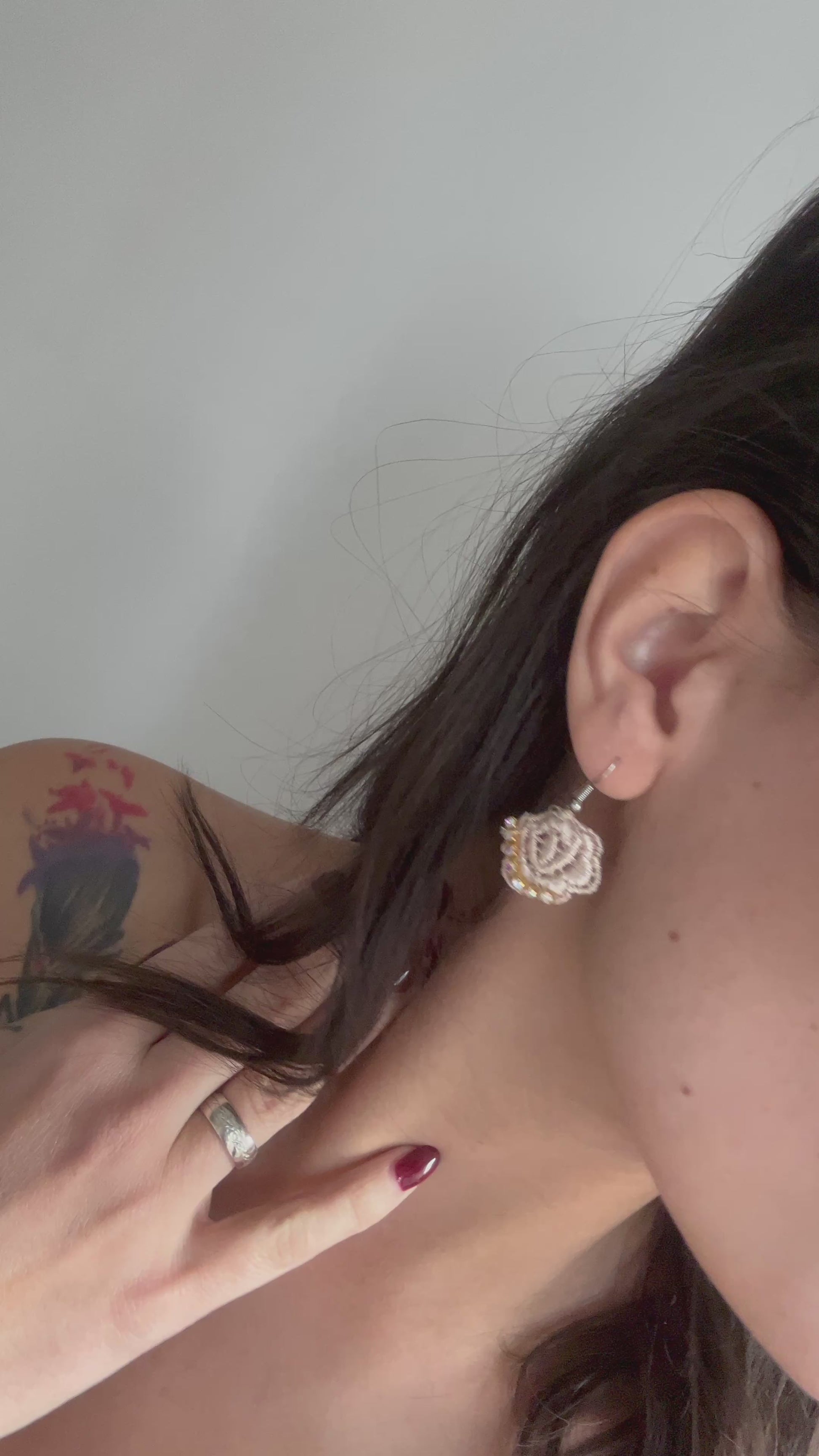 Дизайнерски дантелени обеци “JEALOUSY”